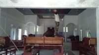 Personel Satgas Melanjutkan Pekerjaan Mengecat Dinding Dalam Gereja, Sabtu (04/06/2022), (Foto: BN/AL)