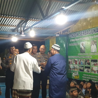 Kapolrestabes Medan Anjangsana ke Pondok Serbaguna dan Taman Baca Al Qur'an di Desa Sambirejo Timur 
